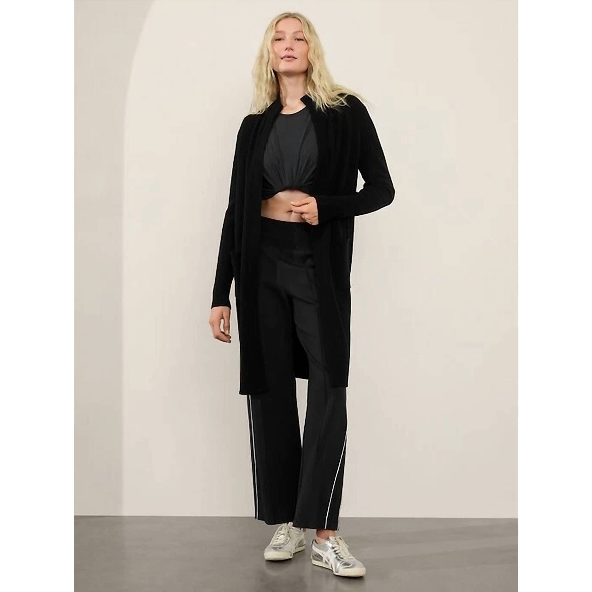 New Athleta Alpine Spirit Wrap In Black